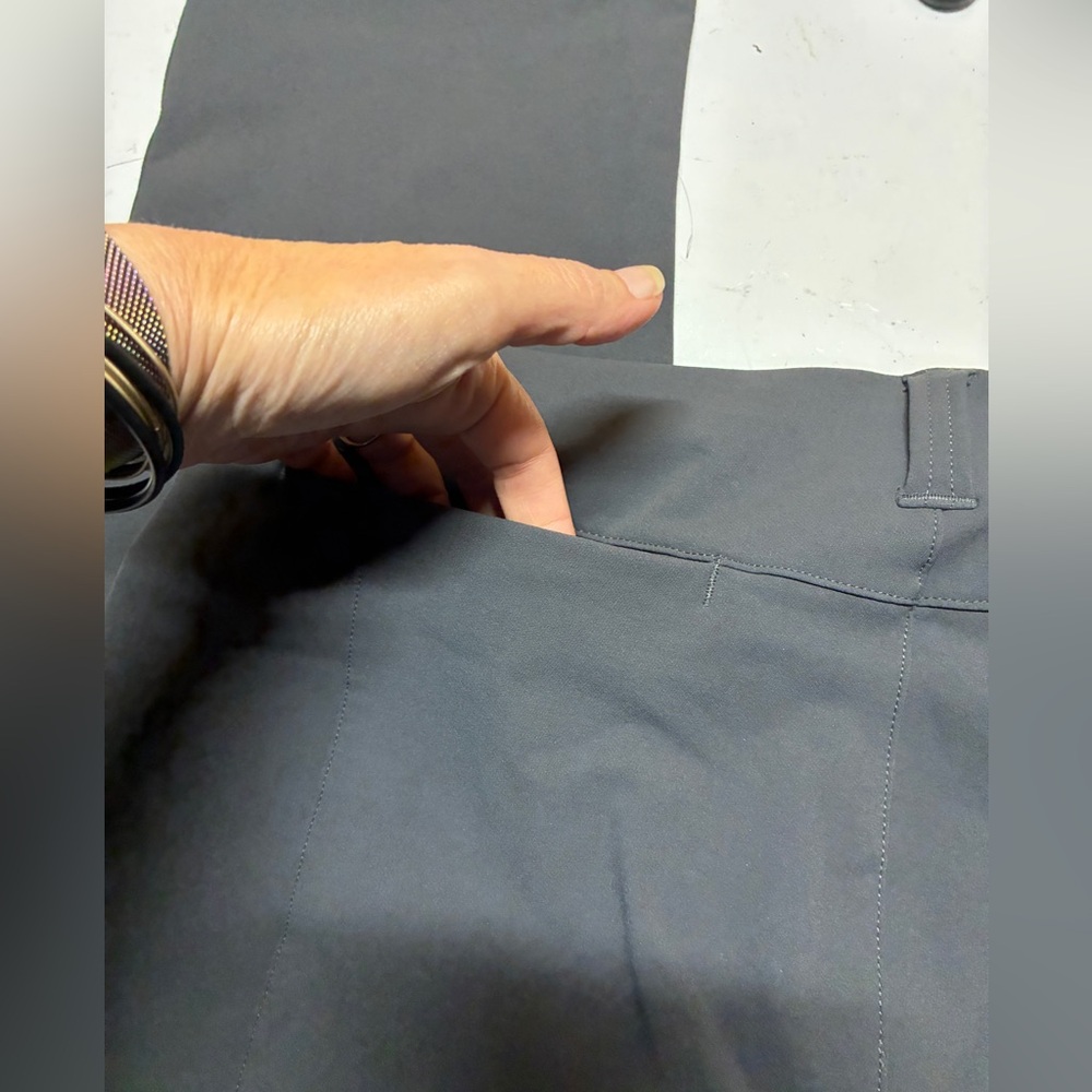 BetaBrand Traveler Cargo Pants, Women’s Size 12 Petite, Charcoal, Straight Leg - Picture 10 of 13